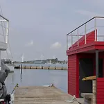 Inselblume 86 - Luxus-hausboot Am Yachthafen Burgstaaken Botel *
