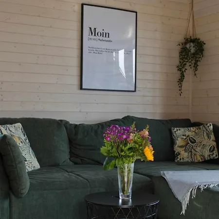 Inselblume 86 - Luxus-hausboot Am Yachthafen Burgstaaken *