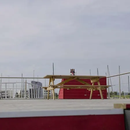 Båthotell Inselblume 86 - Luxus-hausboot Am Yachthafen Burgstaaken *