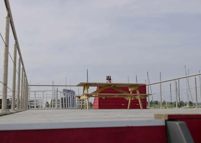 Πλωτό κατάλυμα Inselblume 86 - Luxus-hausboot Am Yachthafen Burgstaaken *