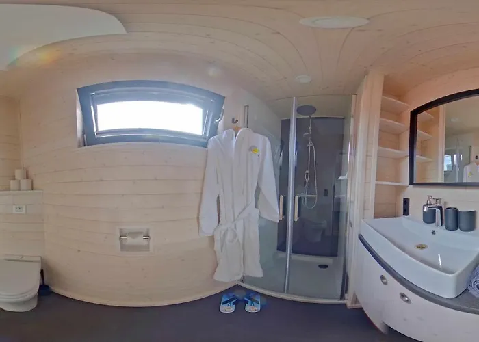 Inselblume 86 - Luxus-hausboot Am Yachthafen Burgstaaken * Burgtiefe auf Fehmarn