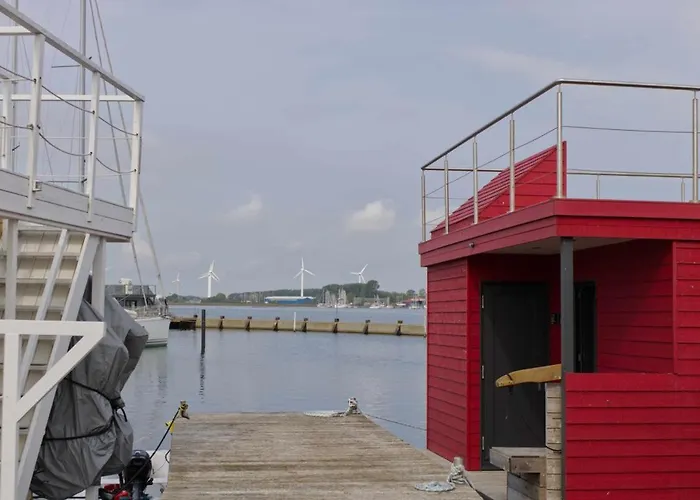 Inselblume 86 - Luxus-hausboot Am Yachthafen Burgstaaken Πλωτό κατάλυμα *